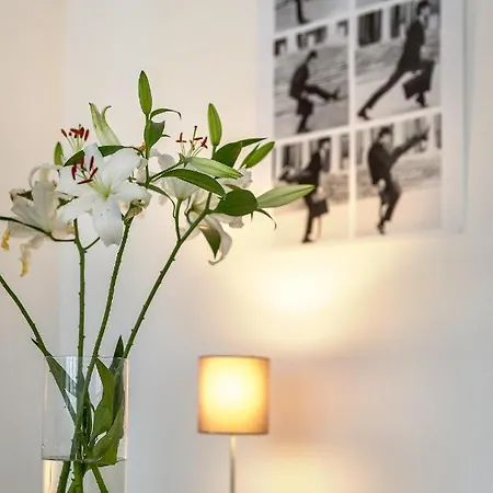Newton-appartement Mit 3 Schlafzimmern Apartment Berlin
